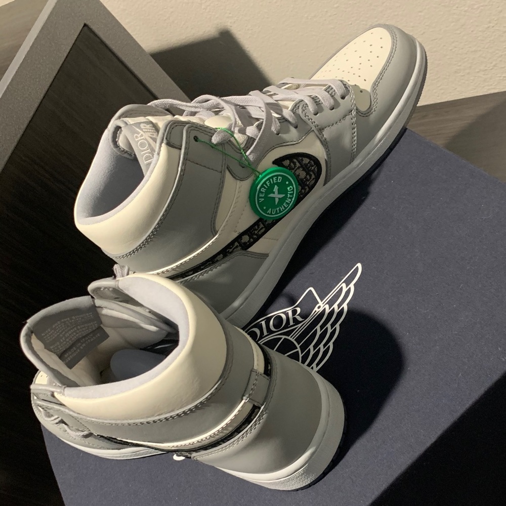 Jordan Dior high top